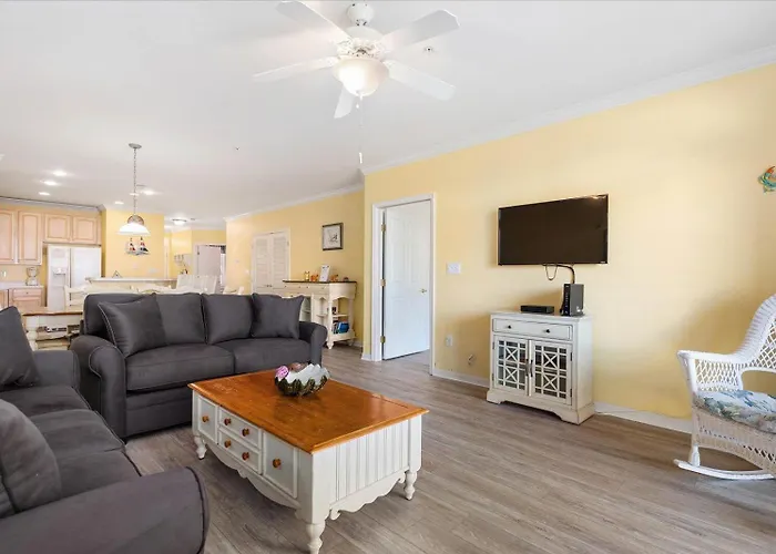 Holiday home Family Friendly 3 Bedroom In Sunset Island With Waterview! Pools, Gym, And More! Ocean City