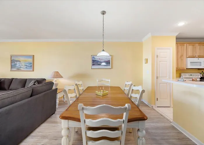 Family Friendly 3 Bedroom In Sunset Island With Waterview! Pools, Gym, And More! * Ocean City