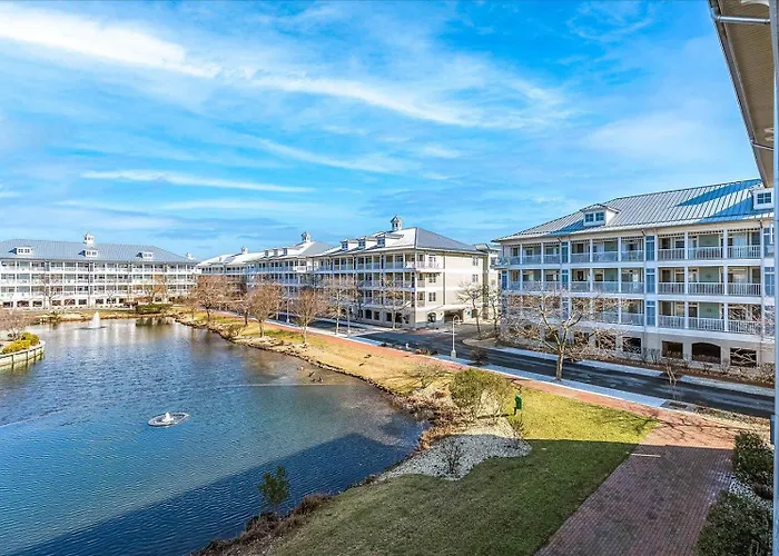 Family Friendly 3 Bedroom In Sunset Island With Waterview! Pools, Gym, And More! Holiday home *